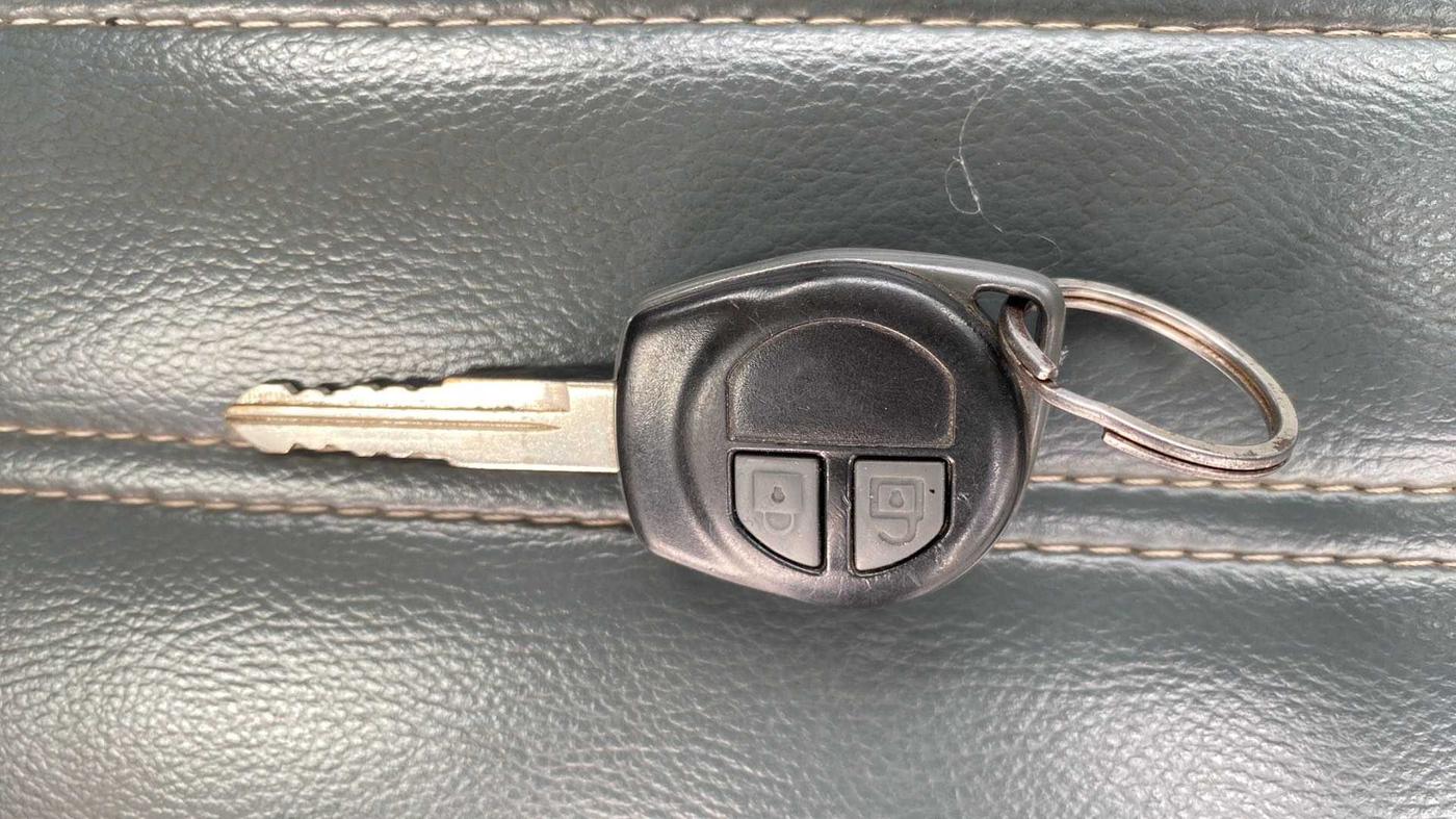 2013 Maruti Wagon R 1.0 VXI, Petrol, Manual, 76,286 km, Key Close Up