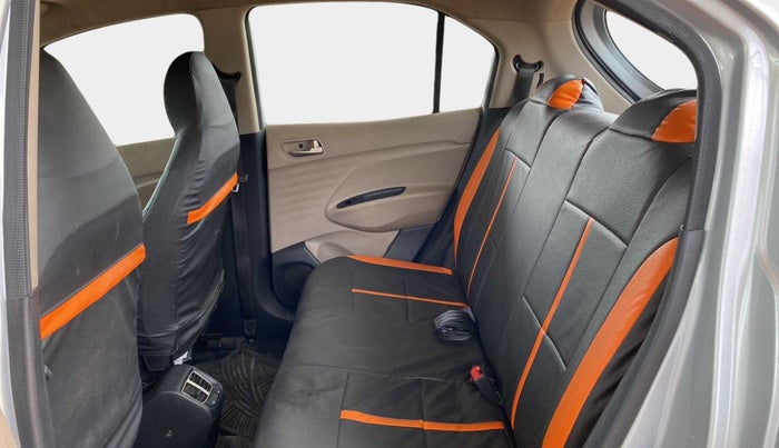 2018 Hyundai NEW SANTRO MAGNA, Petrol, Manual, 35,003 km, Right Side Rear Door Cabin