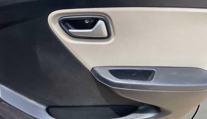 2020 Maruti Alto LXI O, CNG, Manual, 29,119 km, Driver Side Door Panels Control