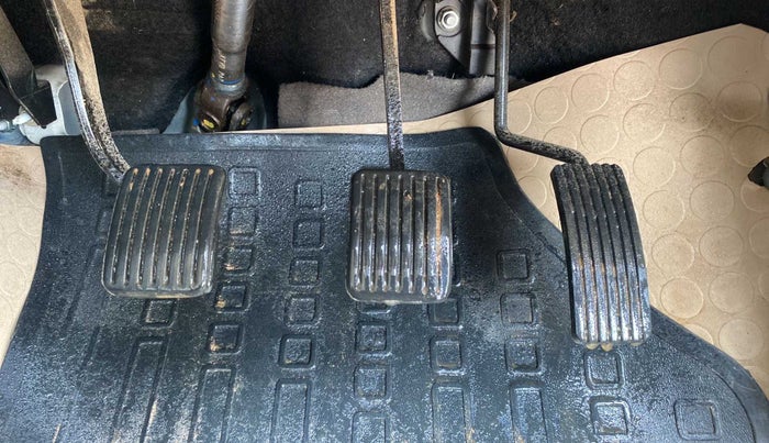 2016 Hyundai i10 SPORTZ 1.1, Petrol, Manual, 16,798 km, Pedals