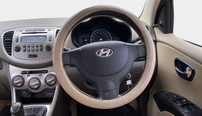 2016 Hyundai i10 SPORTZ 1.1, Petrol, Manual, 16,798 km, Steering Wheel Close Up