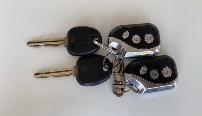 2012 Hyundai i10 MAGNA 1.2, Petrol, Manual, 28,885 km, Key Close Up
