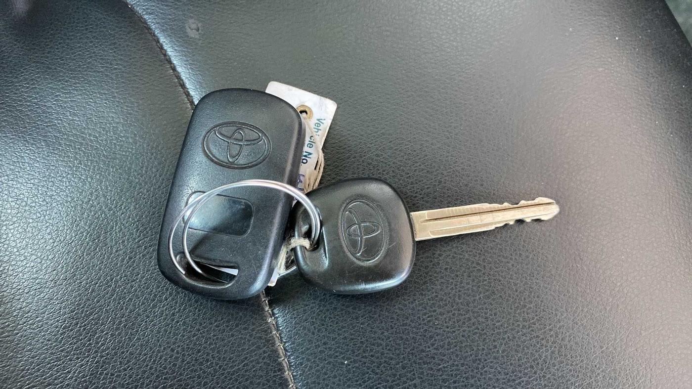 2014 Toyota Etios CROSS 1.2 G, Petrol, Manual, 61,195 km, Key Close Up