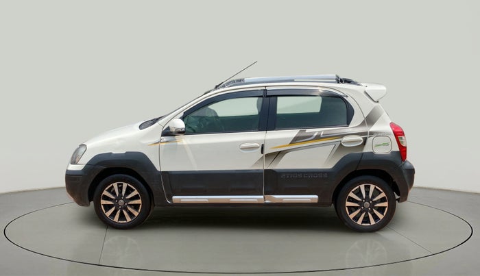2014 Toyota Etios CROSS 1.2 G, Petrol, Manual, 61,195 km, Left Side