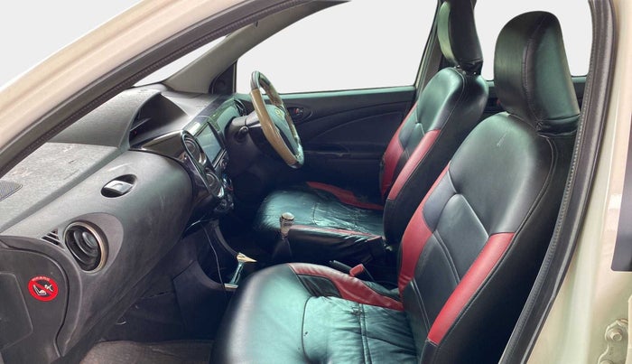 2014 Toyota Etios CROSS 1.2 G, Petrol, Manual, 61,195 km, Right Side Front Door Cabin
