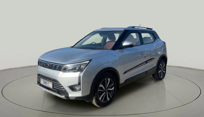 2019 Mahindra XUV300 W8 (O) 1.2 PETROL, Petrol, Manual, 50,268 km, Left Front Diagonal