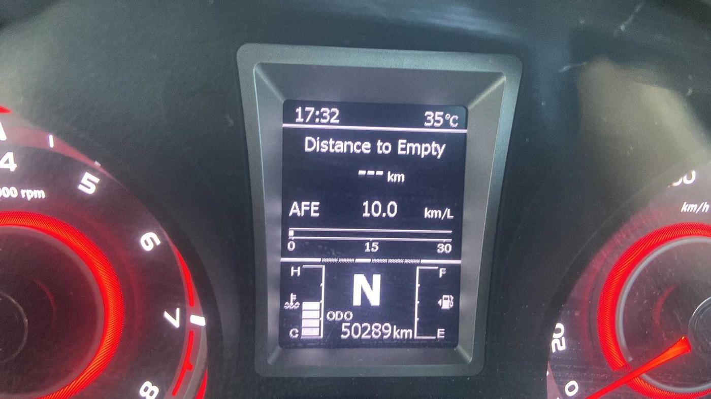 2019 Mahindra XUV300 W8 (O) 1.2 PETROL, Petrol, Manual, 50,268 km, Odometer Image