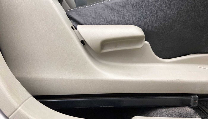 2016 Maruti Celerio ZXI, Petrol, Manual, 85,060 km, Driver Side Adjustment Panel