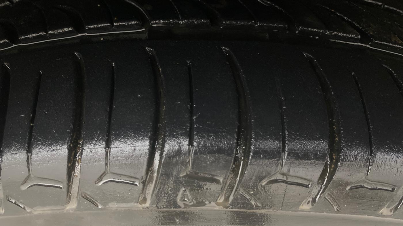 2019 Hyundai Elite i20 ASTA 1.2 (O), Petrol, Manual, 61,986 km, Right Front Tyre Tread