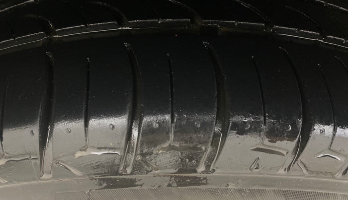 2019 Hyundai Elite i20 ASTA 1.2 (O), Petrol, Manual, 61,986 km, Right Rear Tyre Tread