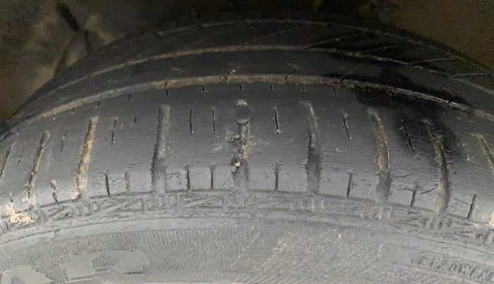 2016 Hyundai Grand i10 MAGNA 1.2 KAPPA VTVT, Petrol, Manual, 76,685 km, Left Front Tyre Tread