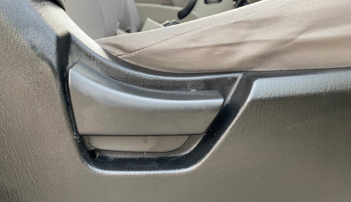 2021 Mahindra Scorpio S5, Diesel, Manual, 59,447 km, Driver Side Adjustment Panel