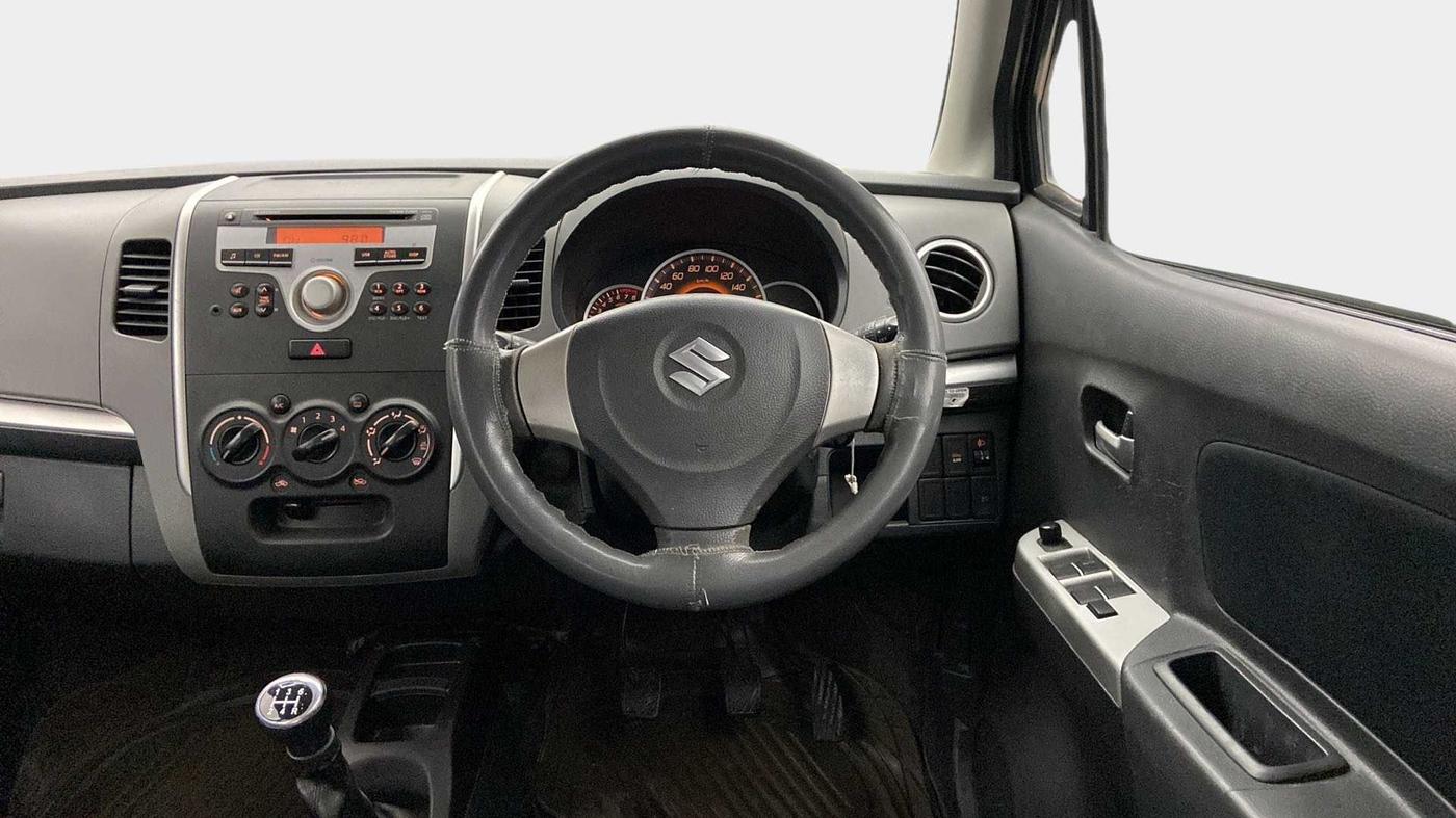 2012 Maruti Wagon R 1.0 VXI, Petrol, Manual, 75,967 km, Steering Wheel Close Up