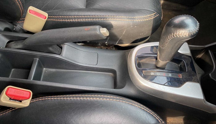 2016 Honda Jazz 1.2L I-VTEC V AT, Petrol, Automatic, 74,069 km, Gear Lever
