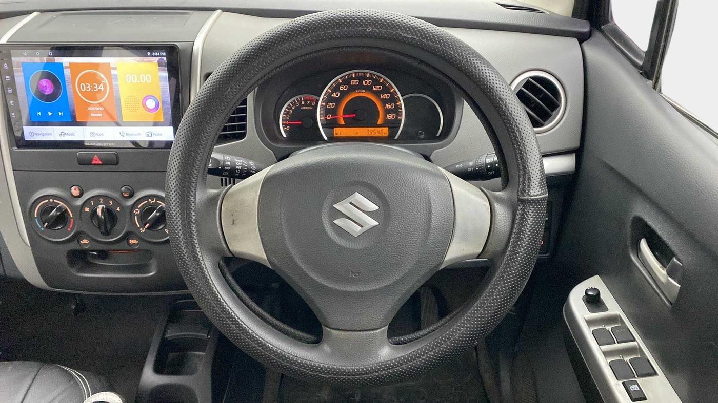 2012 Maruti Wagon R 1.0 VXI, Petrol, Manual, 79,478 km, Steering Wheel Close Up