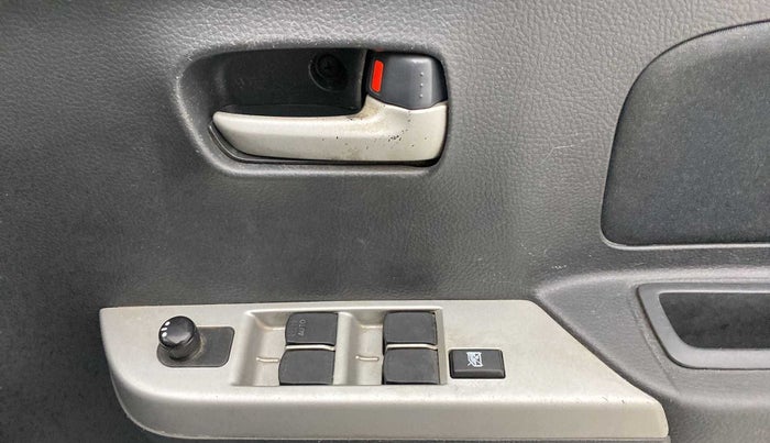 2012 Maruti Wagon R 1.0 VXI, Petrol, Manual, 79,478 km, Driver Side Door Panels Control