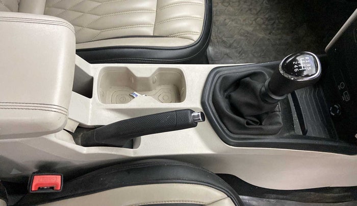 2019 Mahindra XUV300 W6 1.5 DIESEL, Diesel, Manual, 28,660 km, Gear Lever