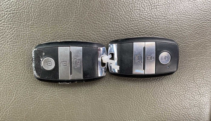 2021 KIA SELTOS HTK PLUS 1.5 IMT, Petrol, Manual, 43,811 km, Key Close Up