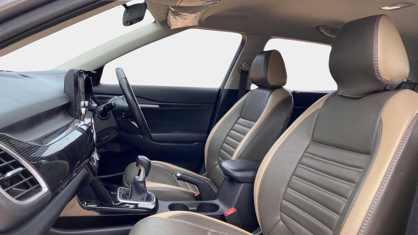 2021 KIA SELTOS HTK PLUS 1.5 IMT, Petrol, Manual, 43,811 km, Right Side Front Door Cabin