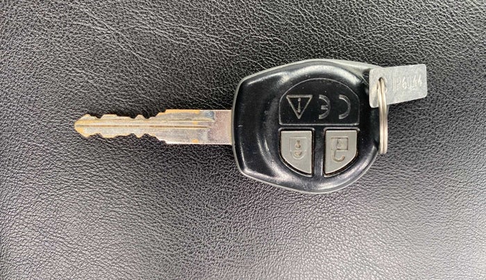 2018 Maruti Swift VXI AMT, Petrol, Automatic, 57,341 km, Key Close Up