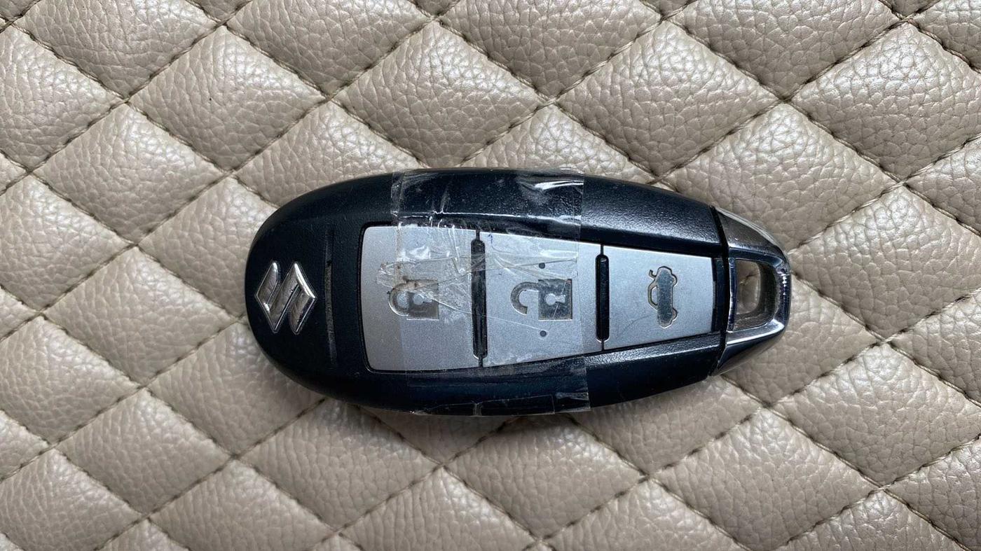 2016 Maruti Swift Dzire ZXI, Petrol, Manual, 86,301 km, Key Close Up