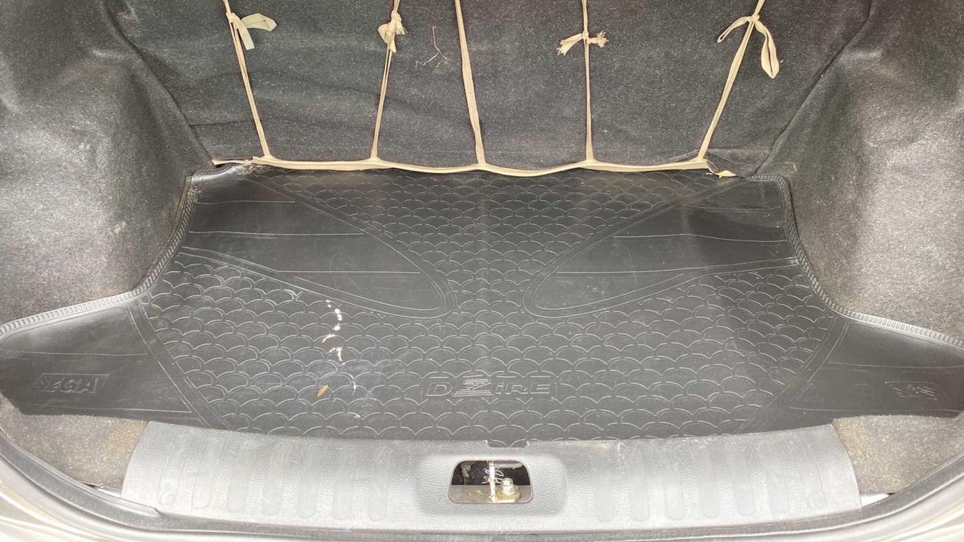 2016 Maruti Swift Dzire ZXI, Petrol, Manual, 86,301 km, Boot Inside