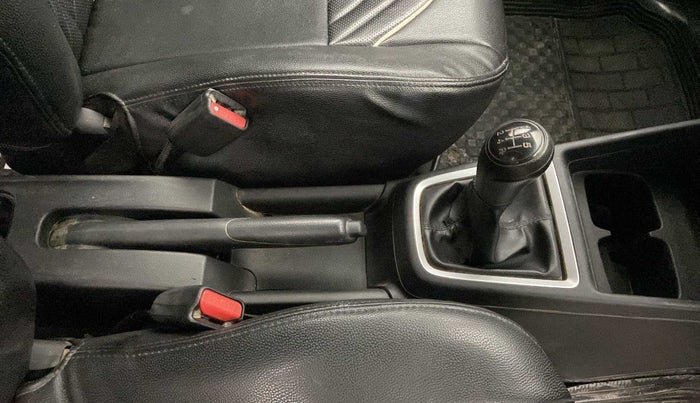 2019 Maruti Swift LXI, Petrol, Manual, 57,073 km, Gear Lever