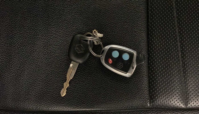 2019 Maruti Swift LXI, Petrol, Manual, 57,073 km, Key Close Up