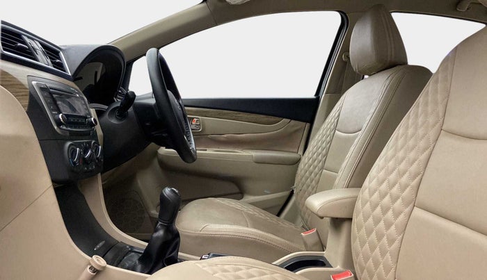 2019 Maruti Ciaz SIGMA 1.5 SHVS MT  PETROL, Petrol, Manual, 66,352 km, Right Side Front Door Cabin