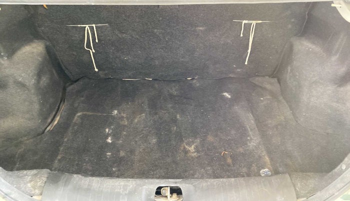 2013 Maruti Swift Dzire VXI, Petrol, Manual, 69,142 km, Boot Inside