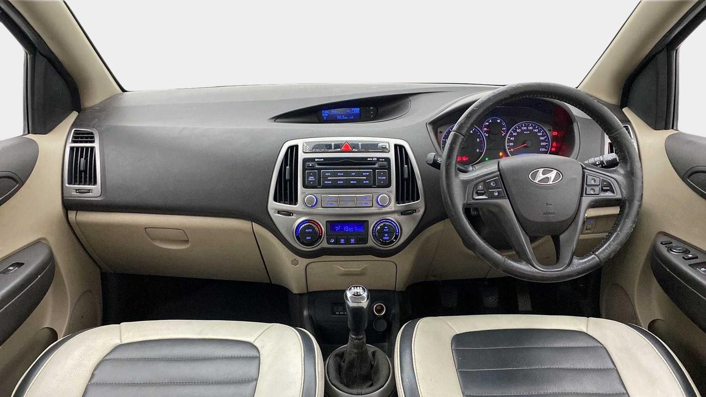 2013 Hyundai i20 SPORTZ 1.4 CRDI, Diesel, Manual, 1,11,819 km, Dashboard