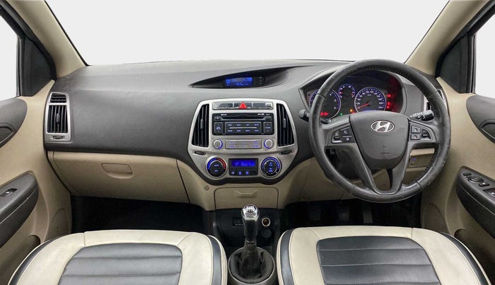 2013 Hyundai i20 SPORTZ 1.4 CRDI, Diesel, Manual, 1,11,819 km, Dashboard