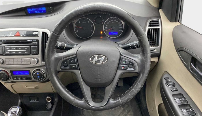2013 Hyundai i20 SPORTZ 1.4 CRDI, Diesel, Manual, 1,11,819 km, Steering Wheel Close Up