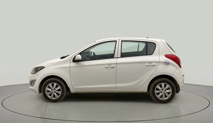 2013 Hyundai i20 SPORTZ 1.4 CRDI, Diesel, Manual, 1,11,819 km, Left Side