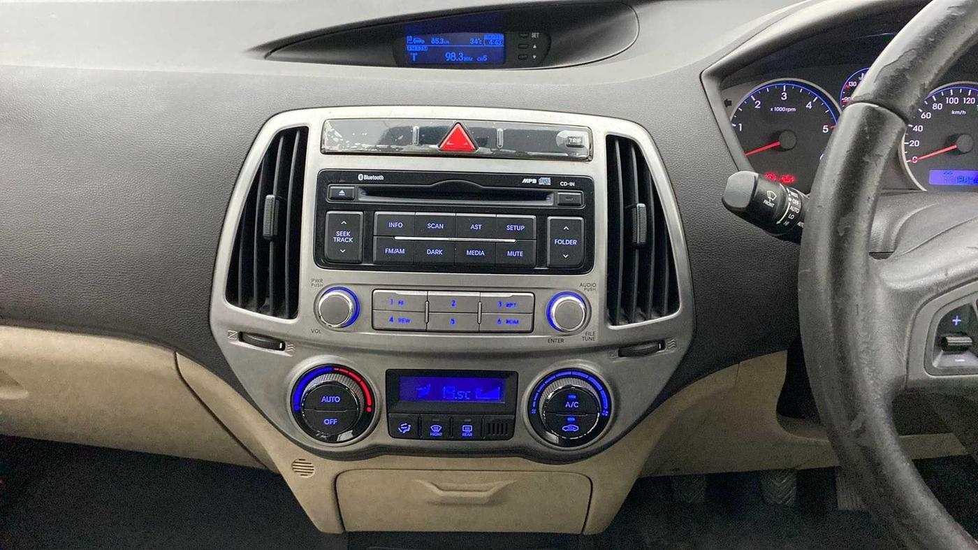 2013 Hyundai i20 SPORTZ 1.4 CRDI, Diesel, Manual, 1,11,819 km, Air Conditioner