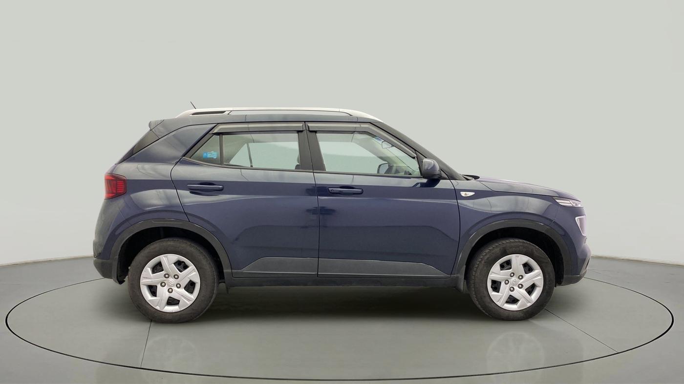 2021 Hyundai VENUE S 1.2, Petrol, Manual, 18,301 km, Right Side View
