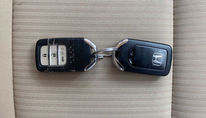 2019 Honda Amaze 1.2L I-VTEC VX CVT, Petrol, Automatic, 41,243 km, Key Close Up