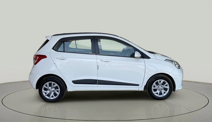 2019 Hyundai Grand i10 SPORTZ 1.2 KAPPA VTVT, Petrol, Manual, 32,537 km, Right Side View