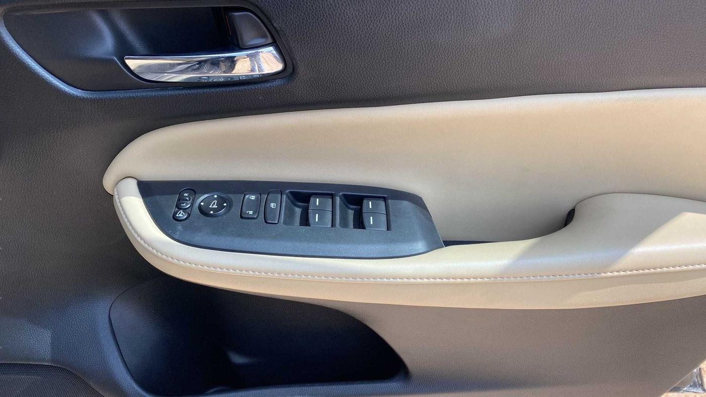 2022 Honda City 1.5L I-VTEC ZX CVT, Petrol, Automatic, 10,168 km, Driver Side Door Panels Control