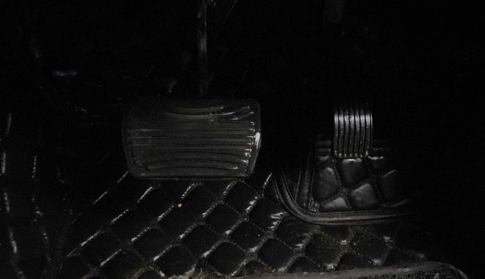 2021 Mahindra Thar LX PETROL HT 4WD AT, Petrol, Automatic, 19,467 km, Pedals