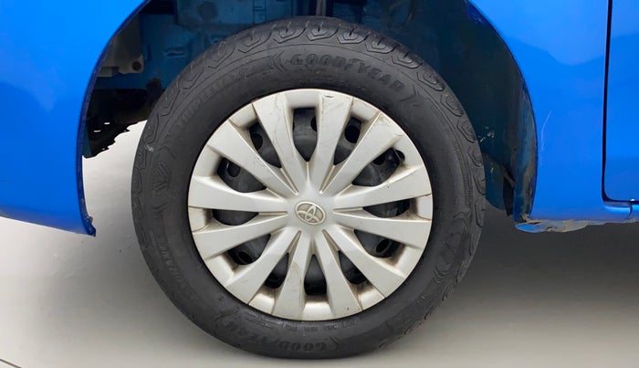 2011 Toyota Etios Liva G, Petrol, Manual, 52,343 km, Left Front Wheel