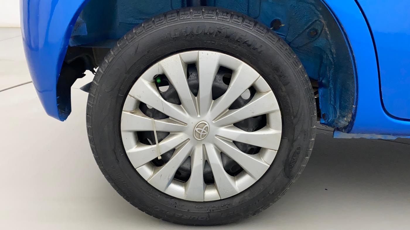 2011 Toyota Etios Liva G, Petrol, Manual, 52,343 km, Right Rear Wheel