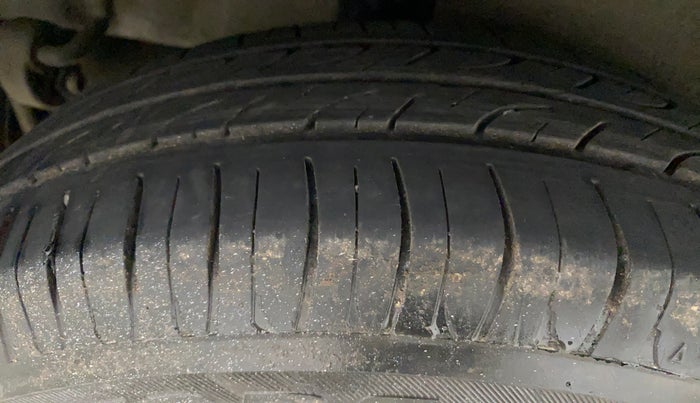 2016 Maruti Celerio ZXI AMT (O), Petrol, Automatic, 79,357 km, Right Rear Tyre Tread