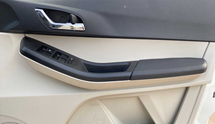2023 Tata Tiago XZ PLUS PETROL, Petrol, Manual, 1,361 km, Driver Side Door Panels Control