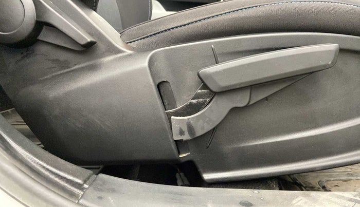 2022 Tata PUNCH CREATIVE  AMT, Petrol, Automatic, 13,402 km, Driver Side Adjustment Panel
