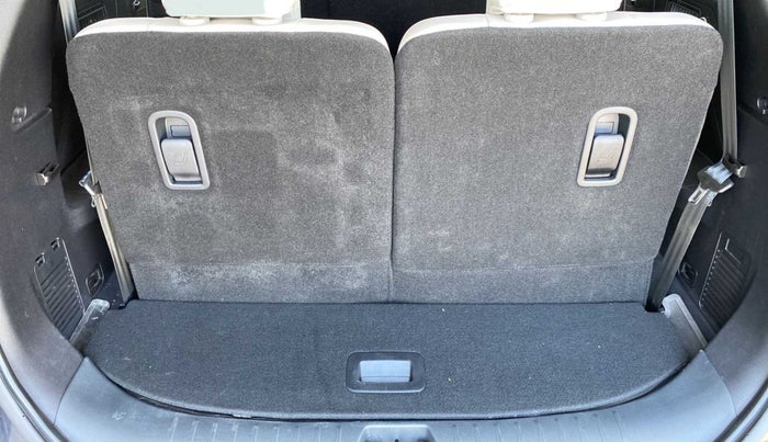 2023 Mahindra XUV700 AX 7 P AT 7 STR, Petrol, Automatic, 8,500 km, Boot Inside