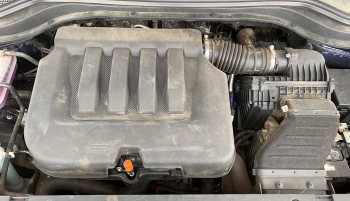 2023 Mahindra XUV700 AX 7 P AT 7 STR, Petrol, Automatic, 8,500 km, Open Bonet