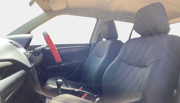 2014 Maruti Swift VXI, Petrol, Manual, 29,979 km, Right Side Front Door Cabin
