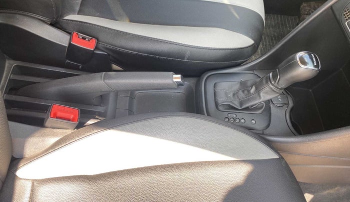 2021 Skoda Rapid AMBITION AT TSI, Petrol, Automatic, 50,445 km, Gear Lever