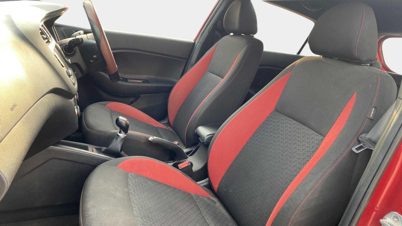 2018 Hyundai i20 Active 1.2 SX, Petrol, Manual, 68,183 km, Right Side Front Door Cabin